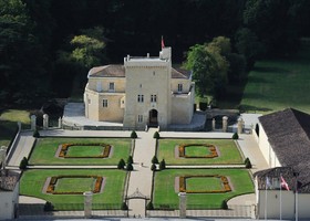 Château la Tour Carnet